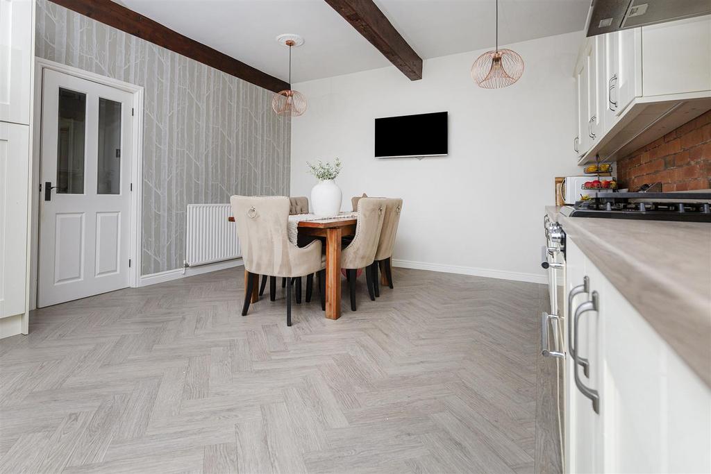 Bramleys Estate Agents - Upper Lane - Gomersal (14