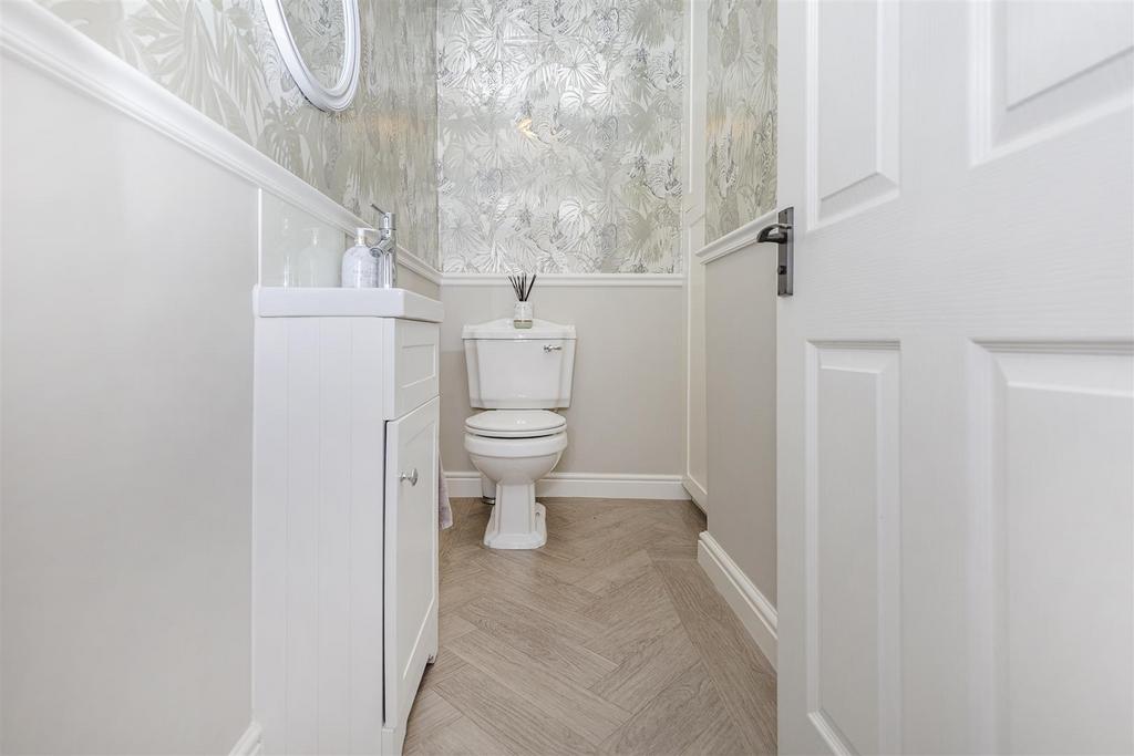 Bramleys Estate Agents - Upper Lane - Gomersal (24
