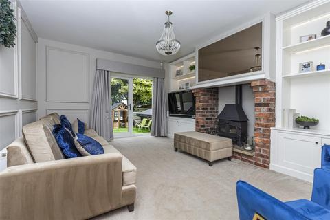 90 Upper Lane, Gomersal, Cleckheaton, BD19 4JF