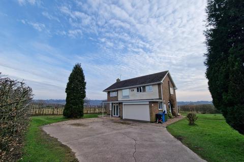 4 bedroom farm house to rent, Pennwood Lane, Wolverhampton WV4