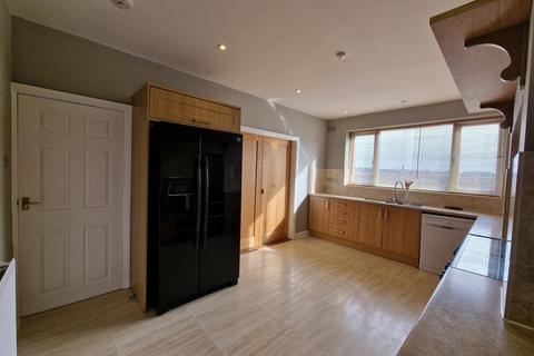 4 bedroom farm house to rent, Pennwood Lane, Wolverhampton WV4