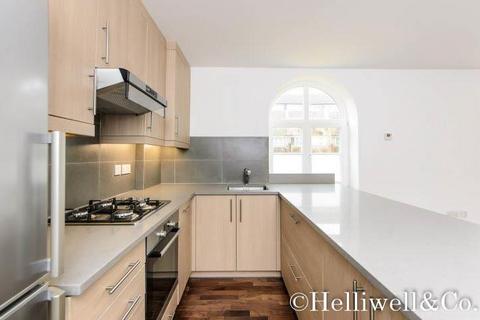 2 bedroom flat to rent, North Road, Brentford, TW8