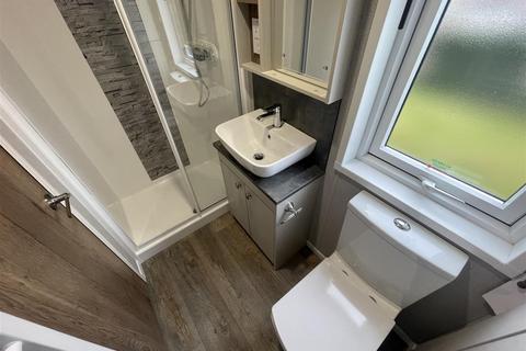 2 bedroom lodge for sale, Heron Drive, Darlington