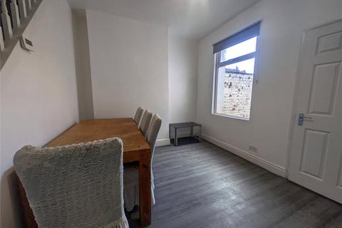 2 bedroom end of terrace house to rent, Lovaine Street, Middlesbrough