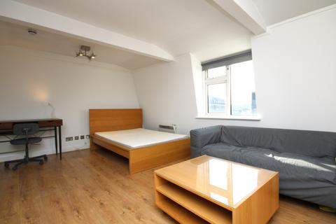 Studio to rent, Kentish Town Road, Kentish Town, NW1