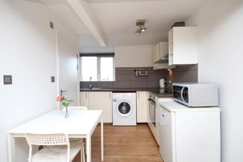 Studio to rent, Kentish Town Road, Kentish Town, NW1