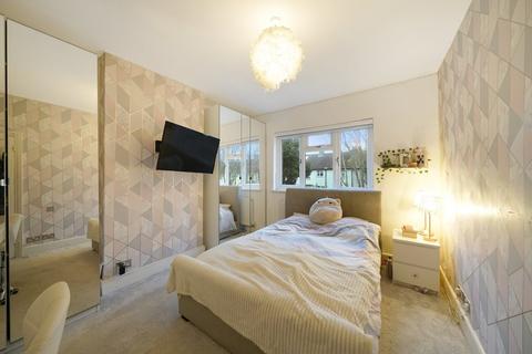 22 Rosecourt Road, Croydon, CR0 3BS