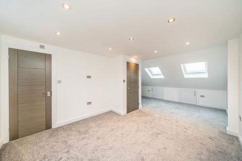 4 bedroom terraced house to rent, Lower Downs Road, Wimbledon