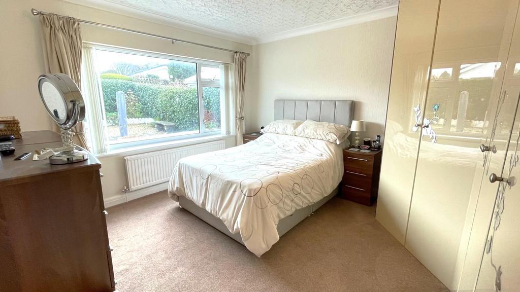 Principal bedroom