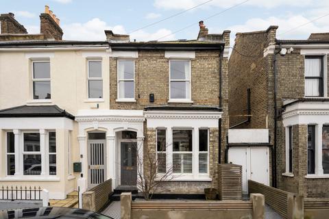 4 bedroom semi-detached house for sale, Tresco Road, London SE15