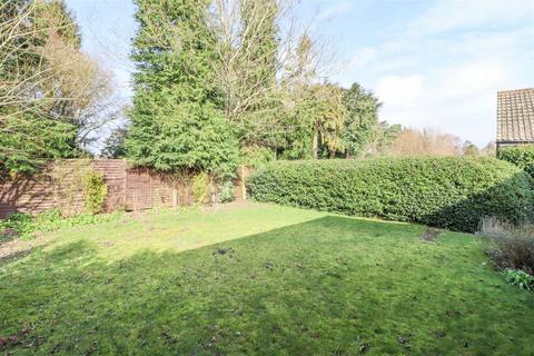 2 bedroom semi-detached bungalow for sale, Award Road, Fleet GU52