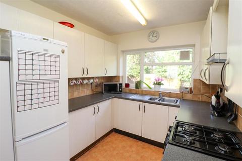 2 bedroom semi-detached bungalow for sale, Award Road, Fleet GU52