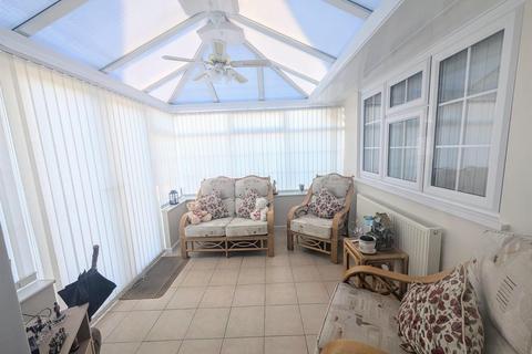 2 bedroom detached bungalow for sale, Marlowe Drive, Balderton