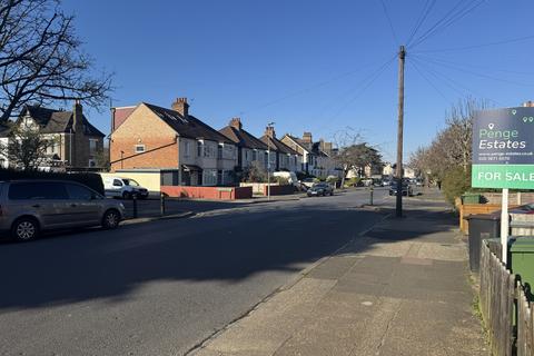 3 bedroom terraced house for sale, London SE20