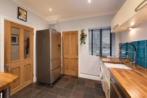 47 Pier Avenue, Whitstable, CT5 2HJ