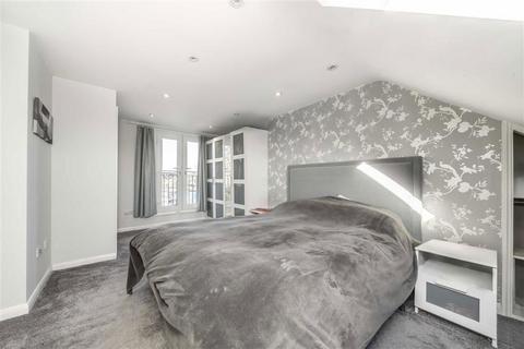 15 Strathmore Road, Teddington, TW11 8UJ