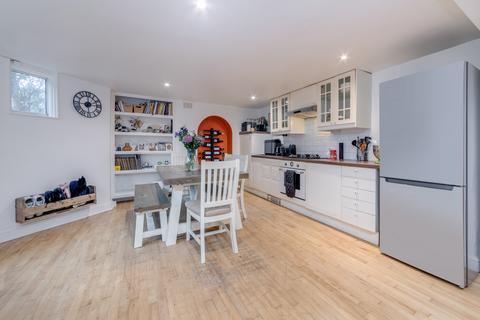 2 bedroom flat for sale, Jerningham Road, SE14