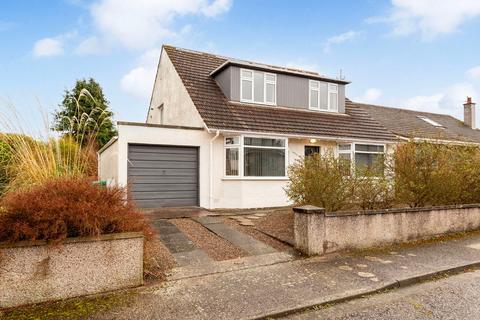 5 bedroom detached bungalow for sale, Claybraes, St Andrews, KY16