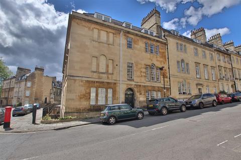 2 bedroom flat to rent, Bennett Street, Bath BA1