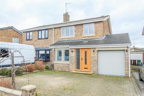 3 bedroom semi-detached house for sale, Fairway Avenue, Normanton WF6