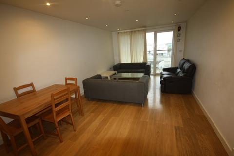 2 bedroom apartment to rent, Railway Terrace, Slough SL2