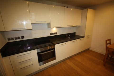 2 bedroom apartment to rent, Railway Terrace, Slough SL2