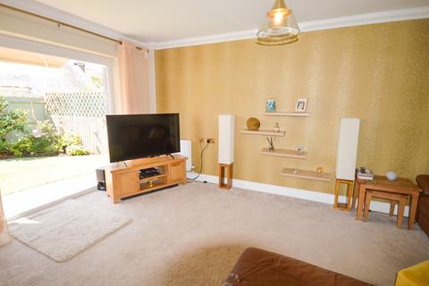 2 bedroom detached house for sale, Staines Road East, Sunbury-on-Thames TW16