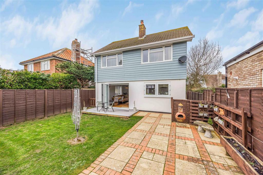 5 Culver Drive, Hayling Island-Small-Portico Market