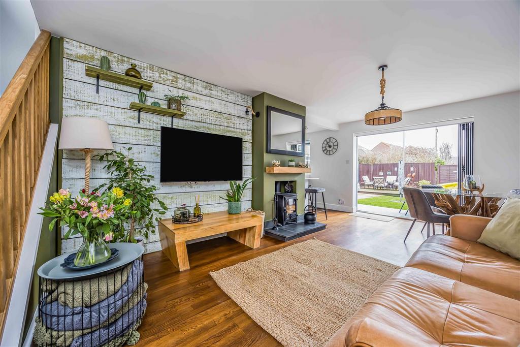 5 Culver Drive, Hayling Island-Small-Portico Market