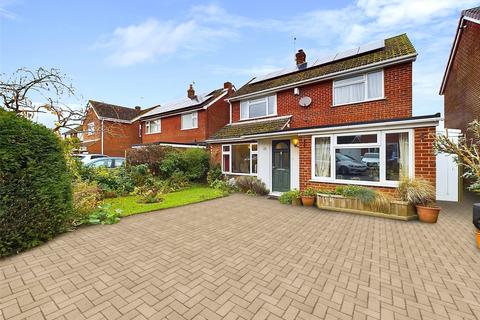 10 Benton Drive, Chinnor, OX39 4DP