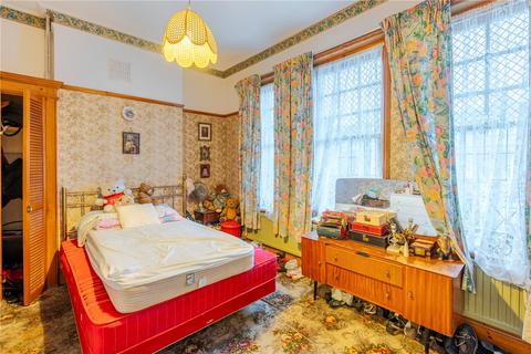 4 bedroom terraced house for sale, Amesbury Avenue, London, SW2