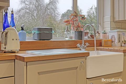 Kenna Quhair Ship Road, West Hanningfield, Chelmsford, CM2 8UZ