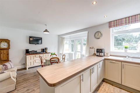 3 bedroom semi-detached house for sale, Ardsheal Close, Worthing, West Sussex, BN14