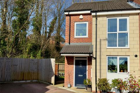 3 bedroom townhouse for sale, Foxley Way, Lees, Oldham, OL4