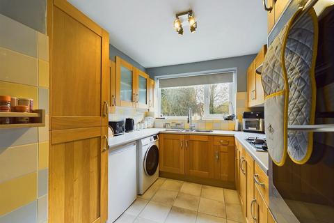 3 bedroom semi-detached house for sale, Broadway Grove, Worcester, Worcestershire, WR2