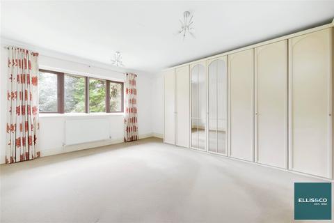 3 bedroom bungalow for sale, Kingswood Park, Finchley, London, N3