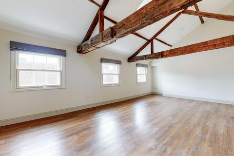 2 bedroom apartment to rent, The Square, Shrewsbury