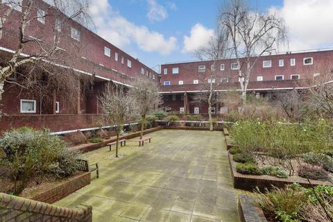 2 bedroom flat for sale, Tamar Square, Woodford Green, Essex