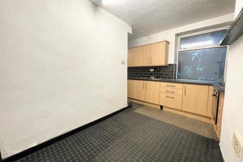 2 bedroom terraced house to rent, New Hey Road, Huddersfield, West Yorkshire, UK, HD3