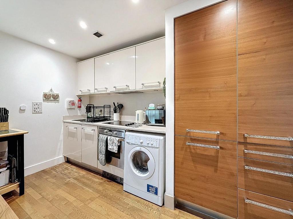 Living/Kitchen Area