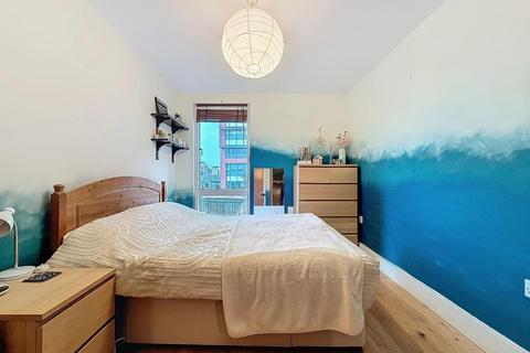 1 bedroom apartment for sale, Falcon Drive, Cardiff, CF10
