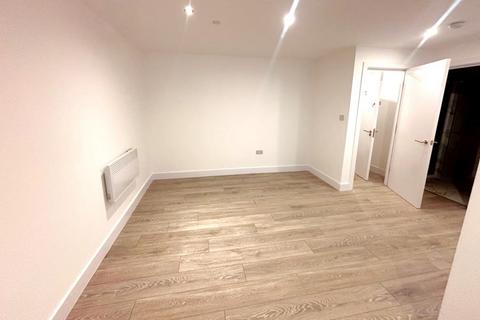 1 bedroom flat to rent, 22 Commercial Way, Woking GU21