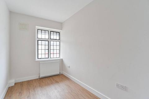 2 bedroom flat to rent, Market Square, Bromley, BR1