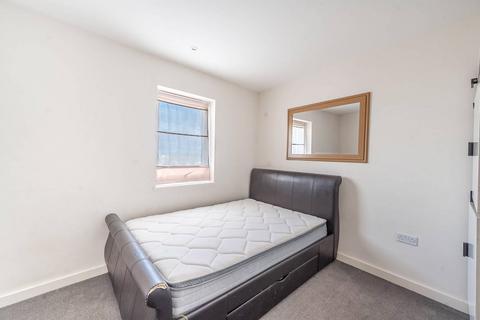 2 bedroom flat for sale, Howard Road,, Stanmore, HA7