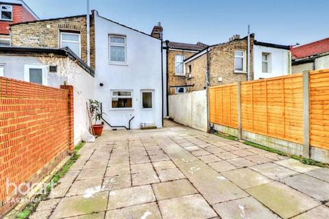 4 bedroom terraced house to rent, Outram Road, LONDON