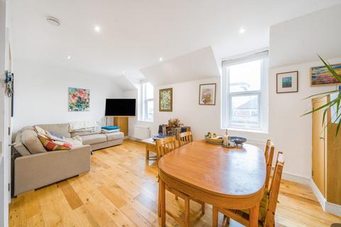 3 bedroom flat for sale, Old London Road, Kingston upon Thames