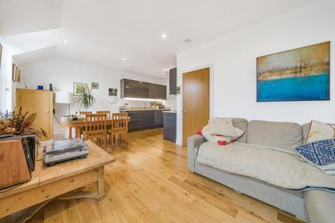 3 bedroom flat for sale, Old London Road, Kingston upon Thames