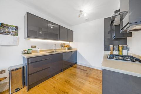 3 bedroom flat for sale, Old London Road, Kingston upon Thames