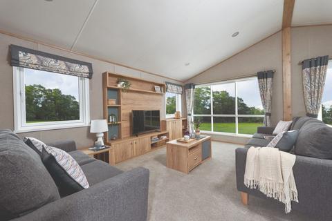 2 bedroom lodge for sale, Oaklands Leisure Park