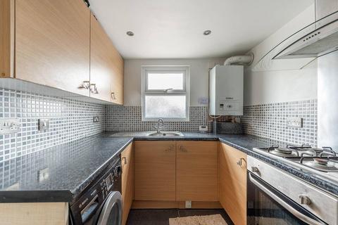 2 bedroom flat for sale, Devonshire Road, Hatch End, Pinner, HA5